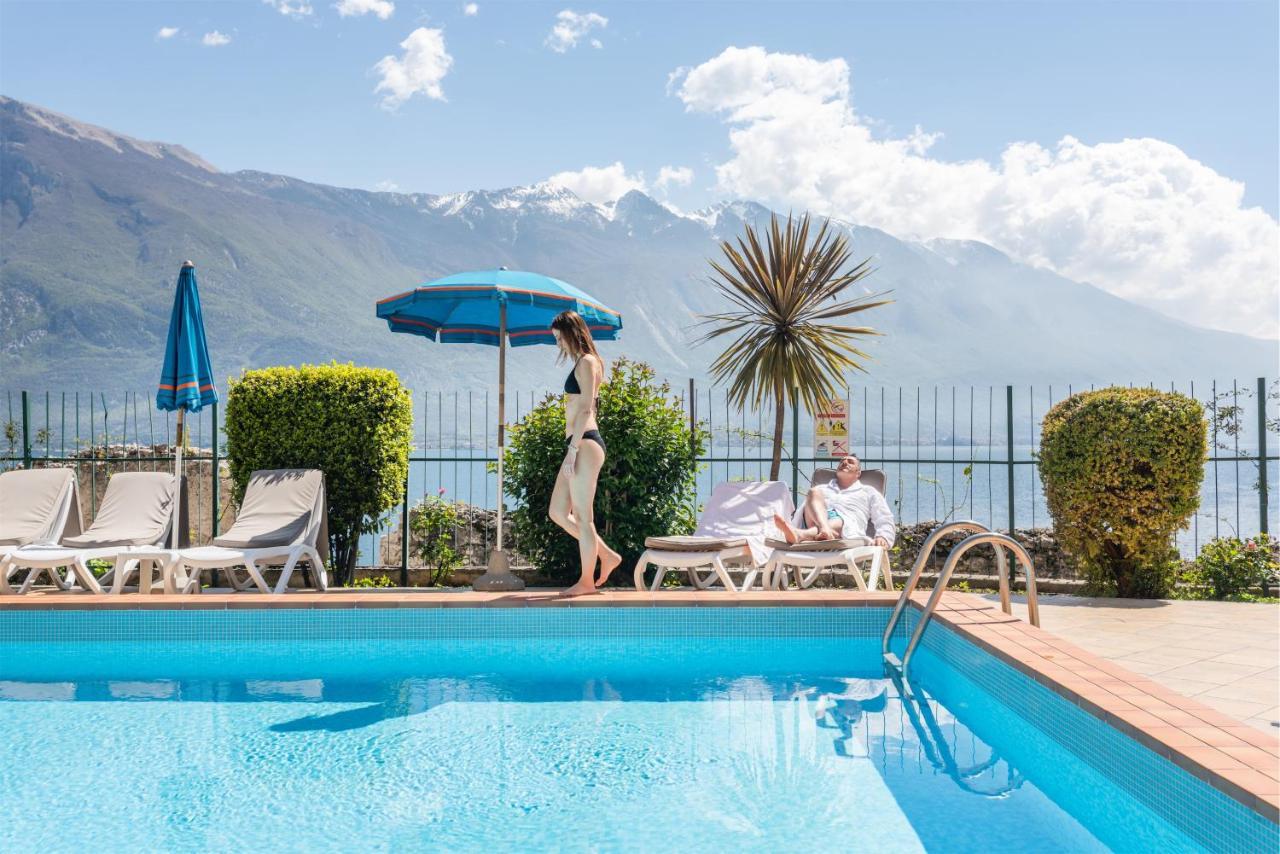Hotel Splendid Palace Лимоне сул Гарда Екстериор снимка