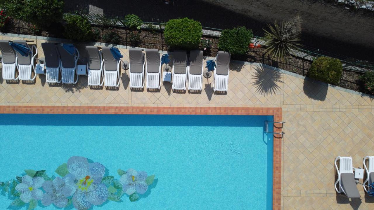 Hotel Splendid Palace Лимоне сул Гарда Екстериор снимка